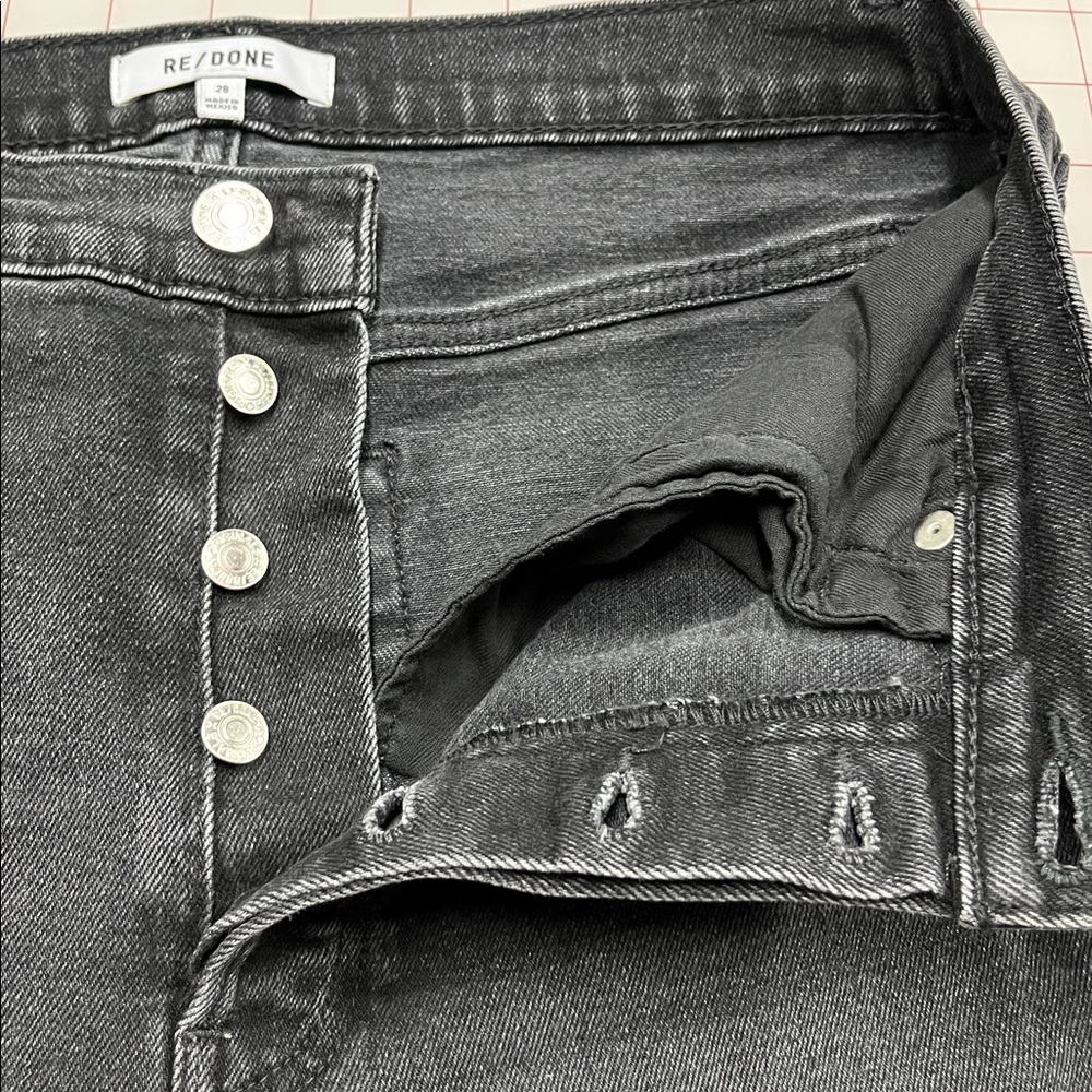 RE/DONE Button Fly Black Wash Raw-Edge Hem Cotton Weekend Casual Denim Jean 28 - Picture 4 of 16